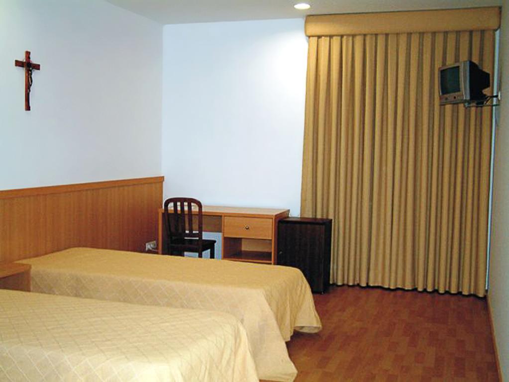 Casa De Retiros N. S. Perpetuo Socorro Hotel Guimarães Eksteriør billede