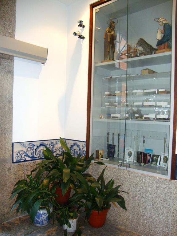 Casa De Retiros N. S. Perpetuo Socorro Hotel Guimarães Eksteriør billede