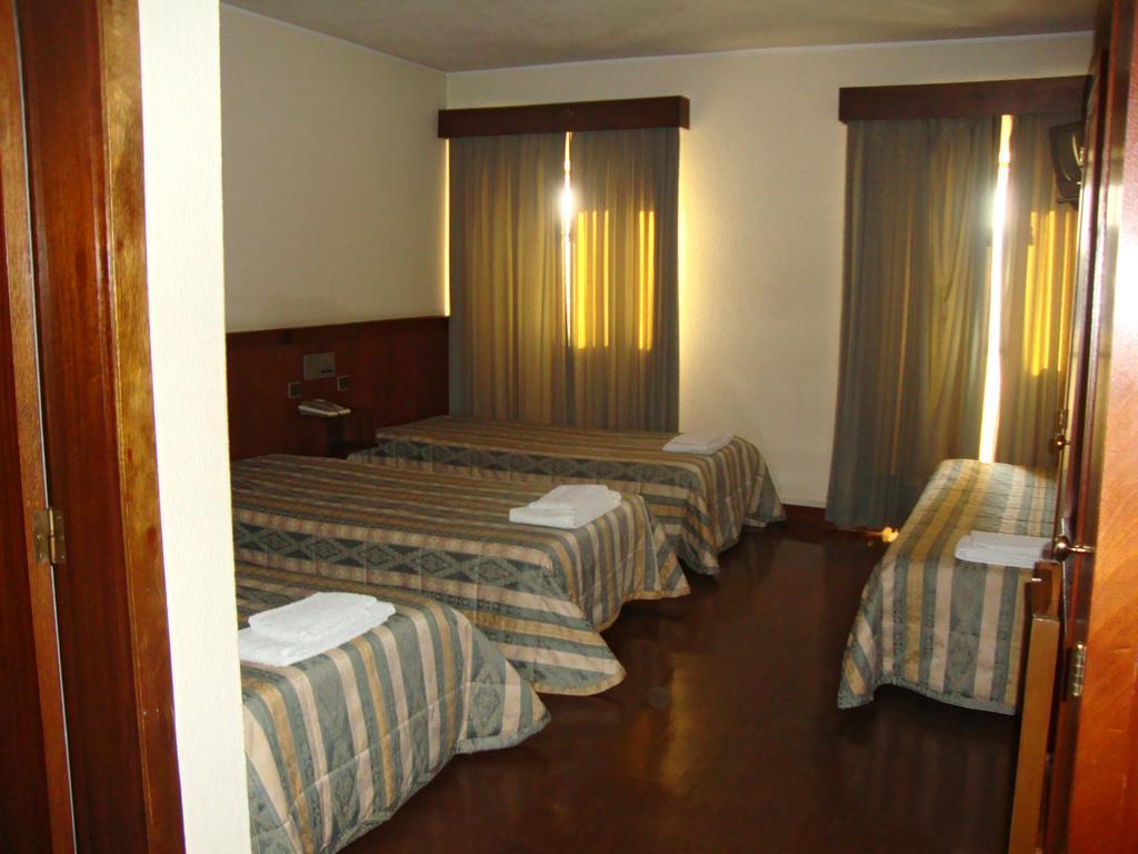 Casa De Retiros N. S. Perpetuo Socorro Hotel Guimarães Værelse billede